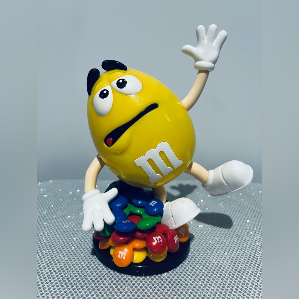 Vintage M&M'S Yellow and White Character Figure
